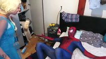Человек-паук и замороженные elsa расстаться? ж/ Джокер конфеты смешные Супергеройское кино в реальной жизни