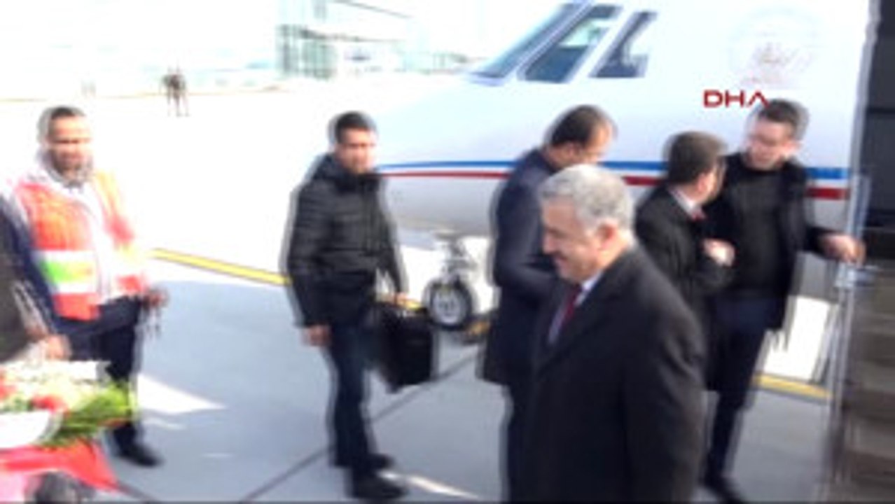 Kars Bakan Arslan: Bir Kamyonda Iki Şoför, Biri Öne Biri Arkaya Sürmesin