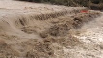 Mersin'de Şiddetli Yağış Nedeniyle Okullar Tatil Edildi
