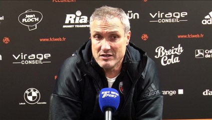 Conférence de presse de Bernard Casoni avant FCL-OM