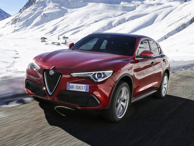 1er essai de l'Alfa Romeo Stelvio (2017)