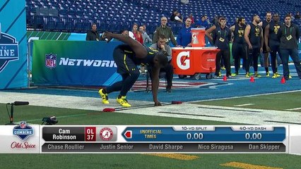 Cam Robinson runs the 40-yard dash