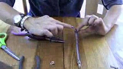 DIY- Zipper Bracelet - Back-to-School Fashion Ideas - YouTube