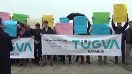 Israil'in "Ezan Yasağı" Kararı, Protesto Edildi