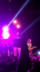 Thats How Atif Aslam Saved A Girl. Hats Off To Atif Aslam