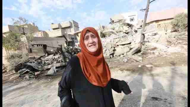 Civiles de Mosul piden comida y Cruz Roja denuncia uso de armas químicas