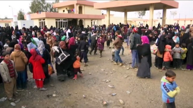 Musul'da Bir Gecede 7 Bin Kişi Evlerini Terketti