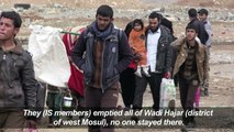 Iraqis continue to flee the fighting in west Mosul