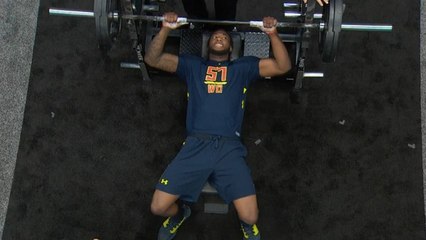 Mike Williams bench presses 15 reps