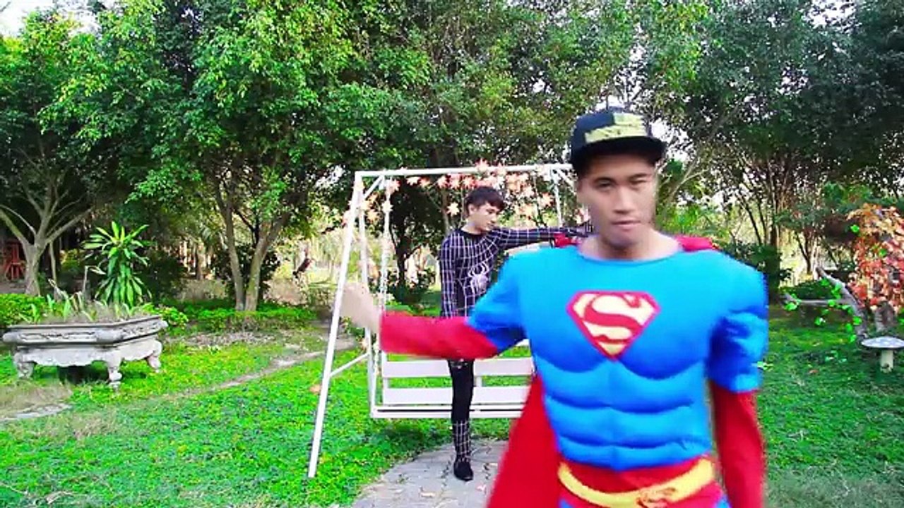 Spiderman Frozen Elsa Stolen Money Batman Police arrest Joker Superman KISS Elsa Superhero fun