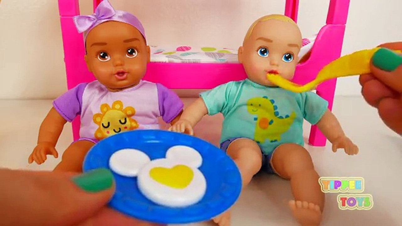 Baby Doll Bunk Beds Playing on the Slide Feeding Time and Bed Time