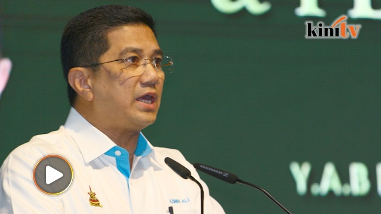 Azmin urges local banks to help first-time homebuyers