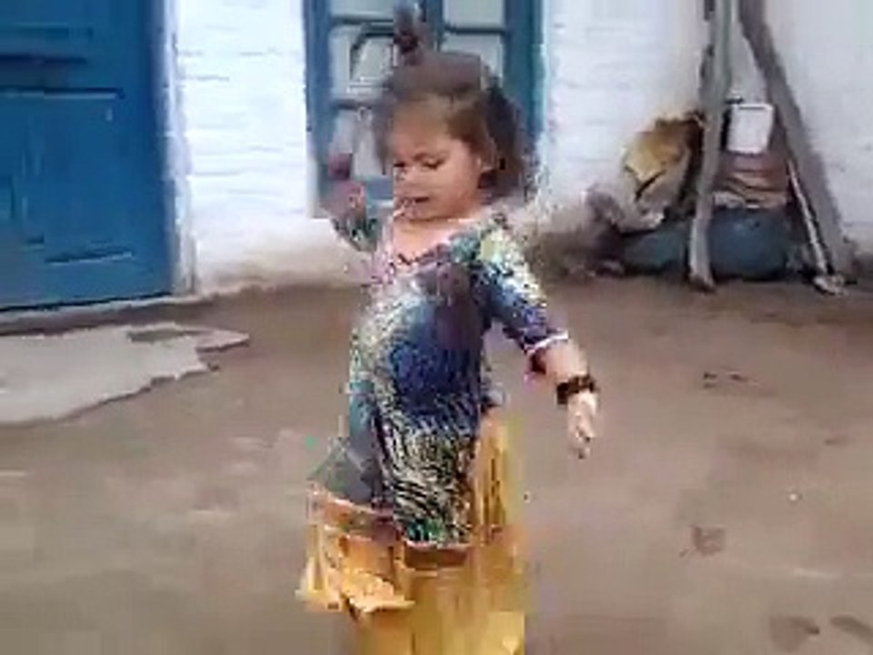 Amazing little girl dance || cute girl || 2017 super dance