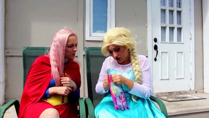 Frozen Elsa’s present STOLEN BY BABY SANTA! w_ Spiderman Joker Car Maleficent Anna! Su