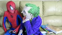 Spiderman vs Joker vs Veneno de la Familia Dedo Daddy Dedo de la Canción w/ Frozen Elsa Divertido Sup