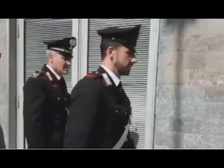 Napoli - Invalido di Bagnoli costretto a versargli pensione, arrestati padre e figlio (03.03.17)