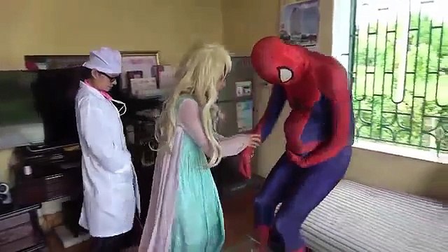 32 паук и замороженные партии Эльза автомобиля! Вт розовый Человек-паук! Малефисента Джокер Анна! Смешные Супе