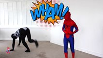 Человек-паук против Венома в реальной жизни Супергерои в реальной жизни в кино SuperheroSchool