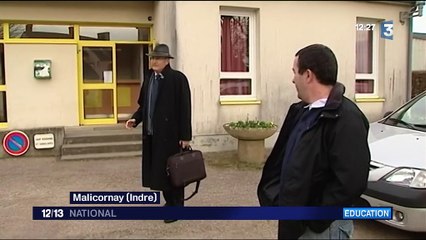 Controverse : un enseignant suspendu après avoir travaillé sur la Bible