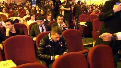 Podolski, Vissel Kobe sorularını yanıtsız bıraktı