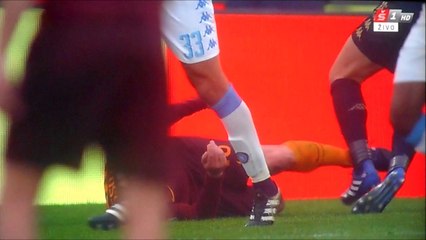 Daniele De Rossi With A Cheeky Trip On Pepe Reina!