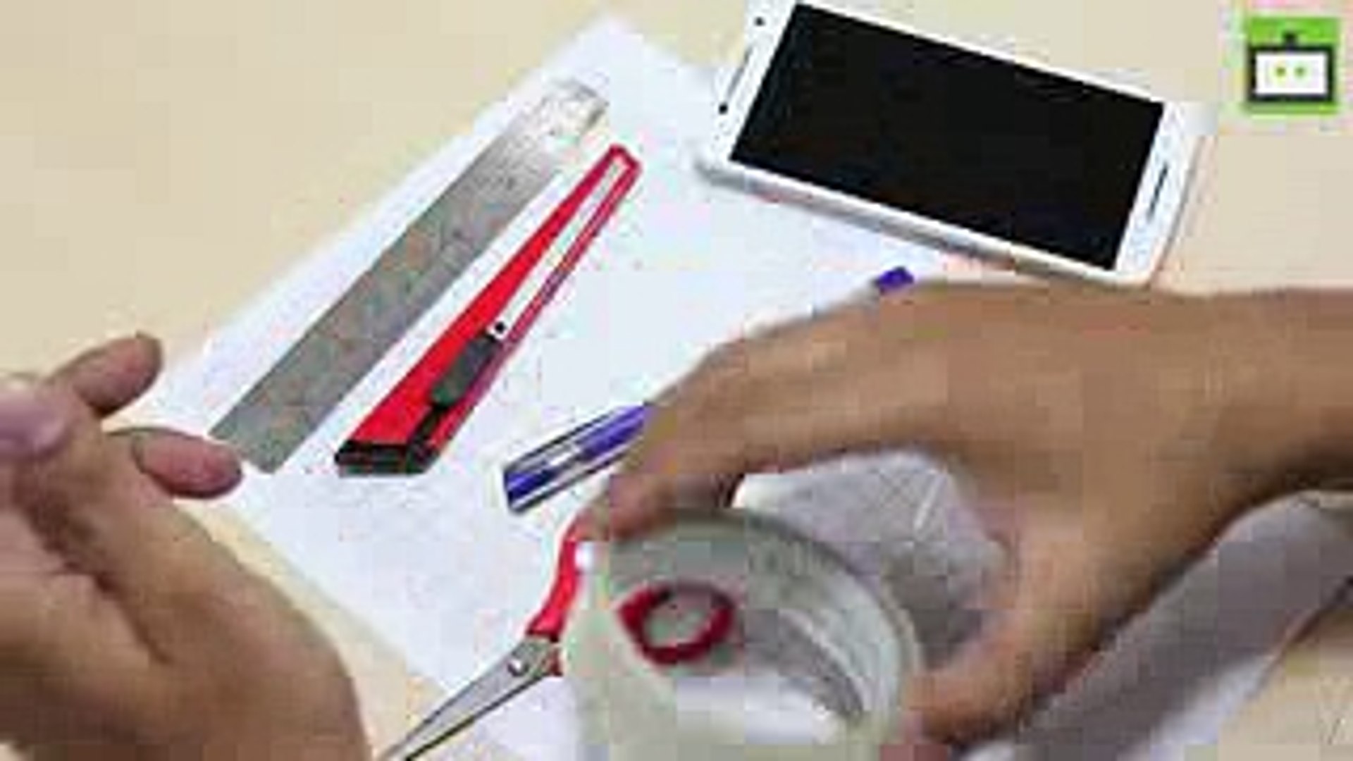 ⁣How to Make 3D Hologram at Home- (Hindi) - YouTube