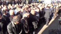 Eski İçişleri Bakanı Efkan Ala Halasının Cenazesine Katıldı