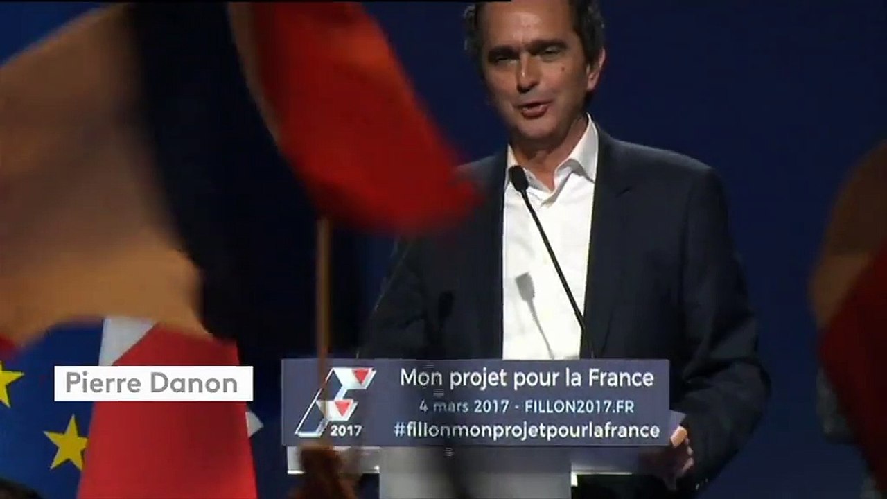"J'en ai connu de meilleurs", lance François Fillon aux militants qui lui souhaitent un "joyeux anniversaire"