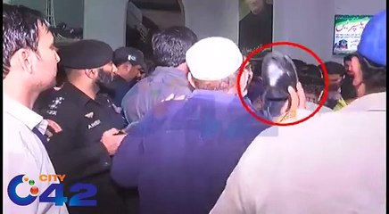 An old man Shoe Phainka on Sheikh Rasheed in Lahore