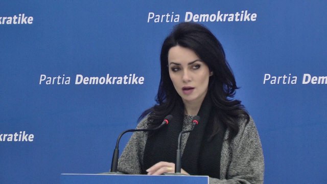 Report TV - Moti i keq, Grida Duma: Shkollat pa ngrohje, Rama luks në Kryeministri