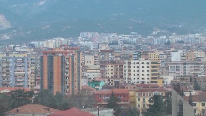 Report TV - Ndërtuesit i braktisën,qeveria: U japim hipoteka 30 mijë familjeve