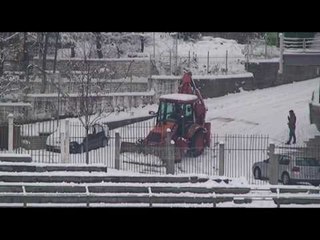 Viktima e pestë nga moti i ftohtë - Top Channel Albania - News - Lajme