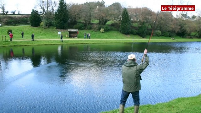 Morlaix. Les pêcheurs à la mouche parés à lancer