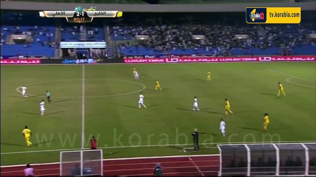 خطأ مشترك بين عبد الشافي وحارس مرمي أهلي جدة يتسبب فى هدف التعادل لنادي الخليج