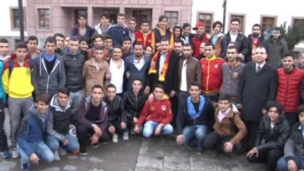 Bülent Tüfenkci: "Bakanlık Olarak Evkur Yeni Malatyaspor'a Bir Otobüs Hediye Ettik"