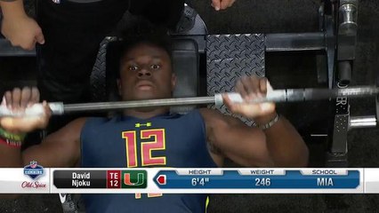David Njoku puts up 21 bench press reps