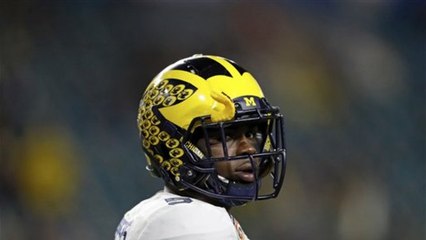 Jabrill Peppers bench presses 19 reps