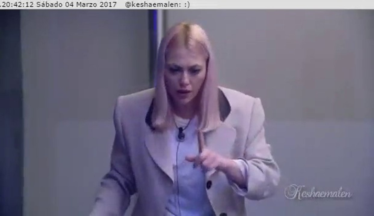 #GHVip5 Charla de Elettra y Daniela en el jacuzzi
