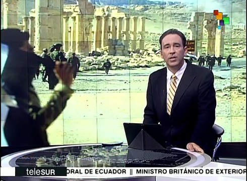 La bandera de Siria ya ondea en Palmira