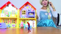 Spiderman Trapped? w/ Frozen Elsa, Maleficent, Snow white, Snow white baby, Peppa Pig Doll