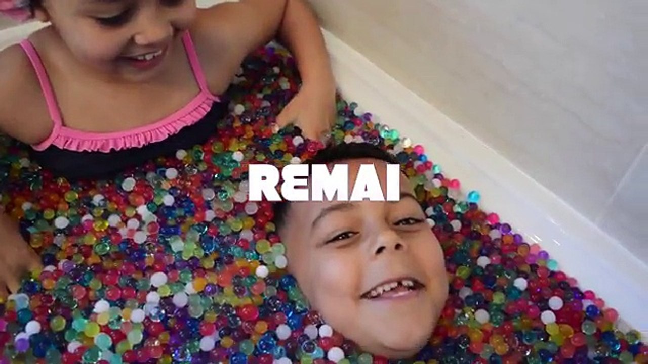 Bad Baby Minnie Messy Orbeez Bath Party Spa Explosion W/ Giant Pit Balls!! Daddy Freaks Ou