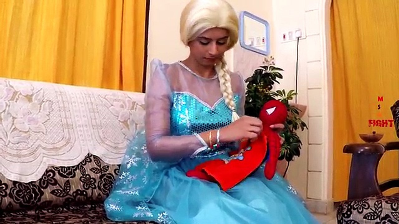 GIANT CHOCOLATE FOUNTAIN BATTLE! Spider-man vs FROZEN ELSA! Candy + Funny Surprise + EGG H