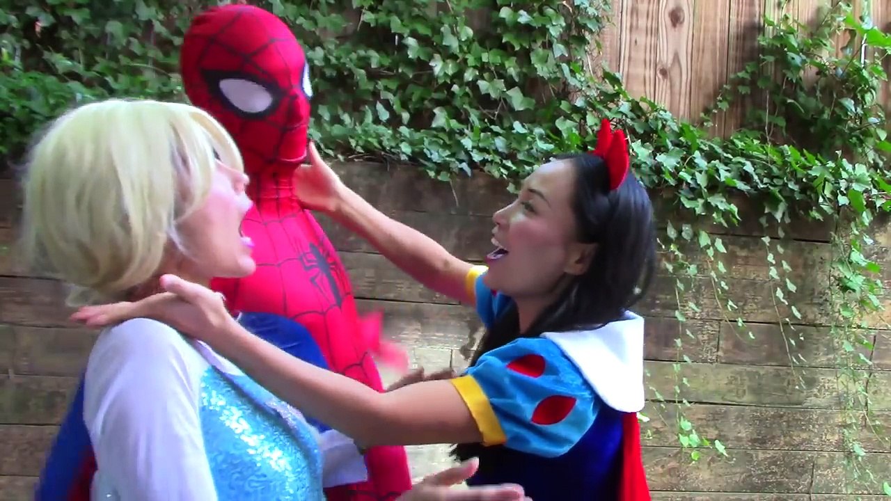 Frozen Elsa BALLOON PRANK! w/ Spiderman Joker Rapunzel Snow White Anna Maleficent! Superhe
