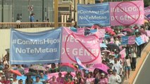 Multitudinaria marcha en Perú contra currículo escolar que plantea igualdad de género