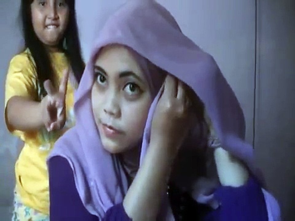Video Memakai Jilbab Paris Ala Dewi Sandra Terbaru Model 2014(1)