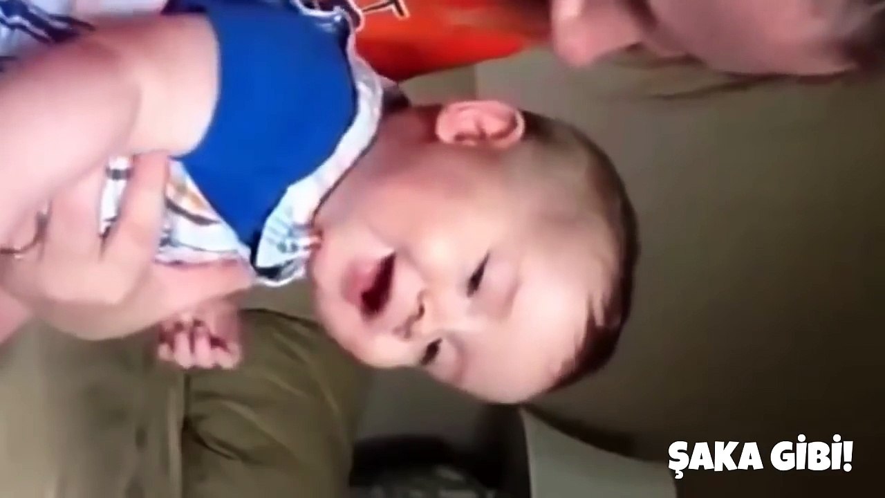 İlk defa gülen bebekler , Komik bebek anları , Bebekler ve aileleri - 2015 - HD