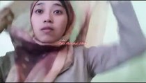 Video Memakai Jilbab Pashmina Ala Mufida l New Hijab Pashmina 2014