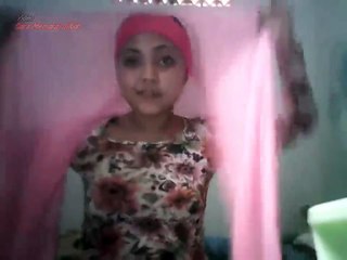 Video Memakai Jilbab Pashmina Model 2014(4)