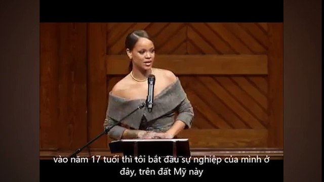 toàn bộ bài phát biểu của Rihanna khi cô được Harvard University trao tặng danh hiệu Nhà Nhân đạo của Năm.