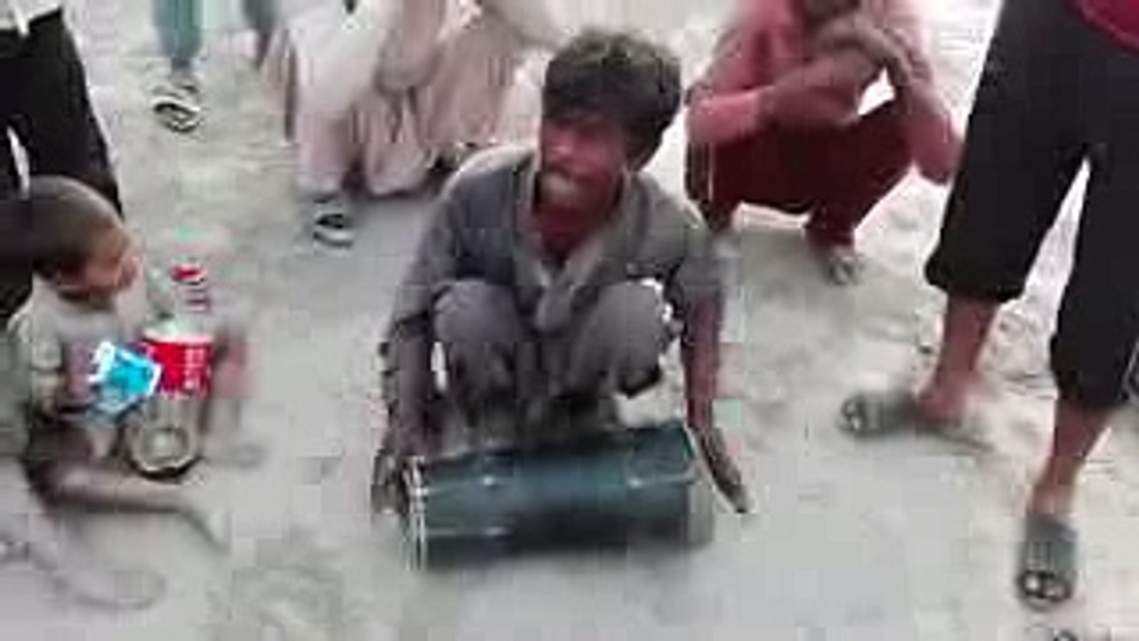 Pakistani amazing singer With Dholak